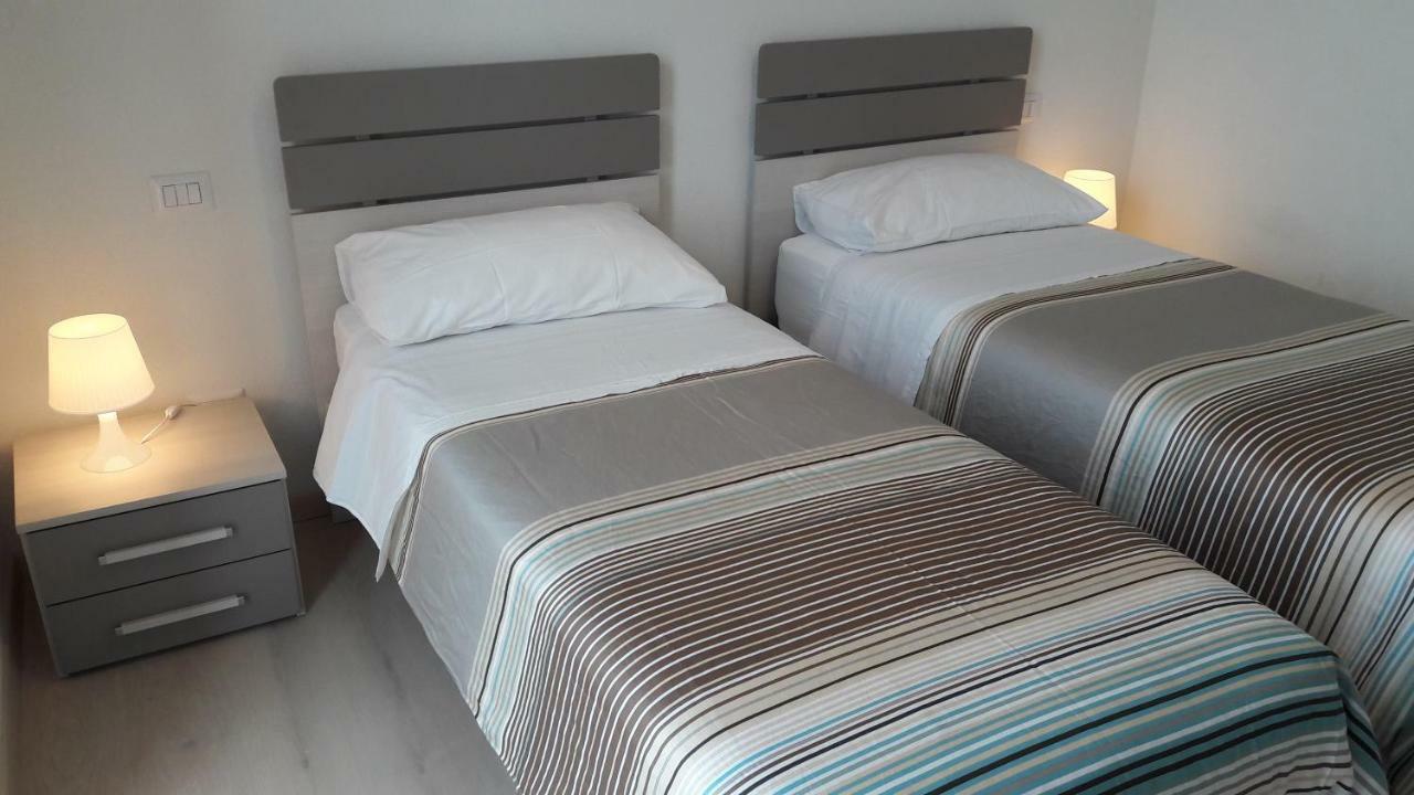 Residenza Lux Fronte Mare Vado Ligure Exterior foto